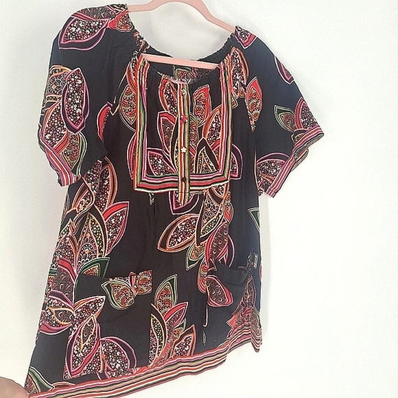 Stunning 100% Cotton Top from Koi by Kathy Peterson - Picture 4 of 12